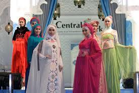 Tip Padupadan Warna Busana Muslim